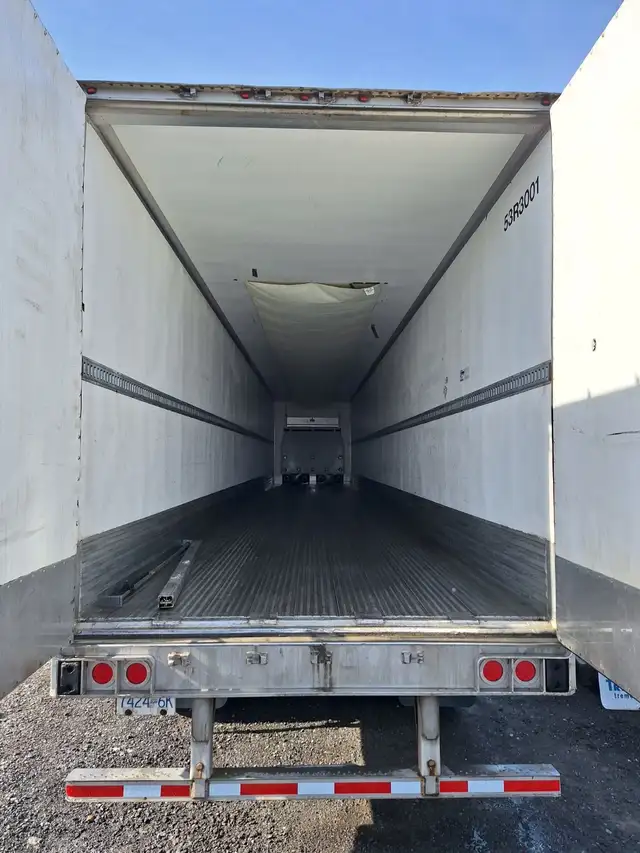 2020 Utility Tridem Tri Axle Reefer Trailer Carrier Reefer in Other in Delta/Surrey/Langley - Image 6