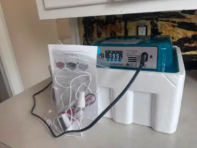 Super cute little incubator It holds 12-16 eggs, good for Chickens, ducks or quails. It has digital...
