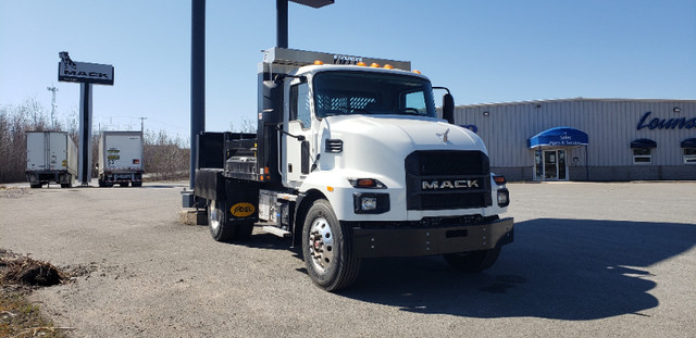 2023 Mack MD6 Dump in Heavy Trucks in Fredericton - Image 2