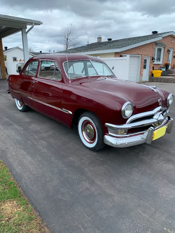 1950 Ford Sedan Custom Deluxe