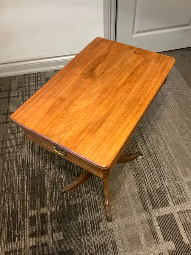 End Table with Drawer Antique Maple Duncan Fife in Other Tables in City of Toronto - Image 3