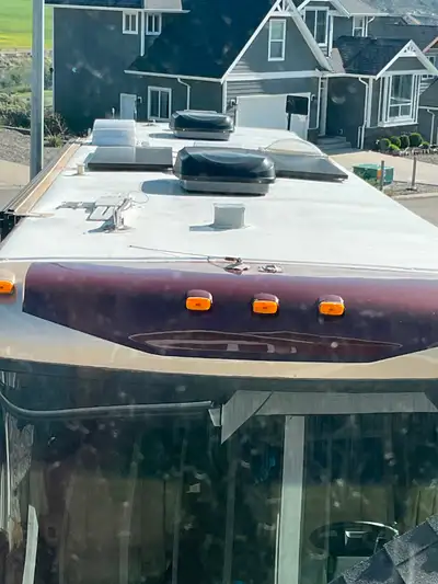 Top of the line 35 ft National Tropical LX motor home. 350 Cat diesel engine with Allison, push butt...