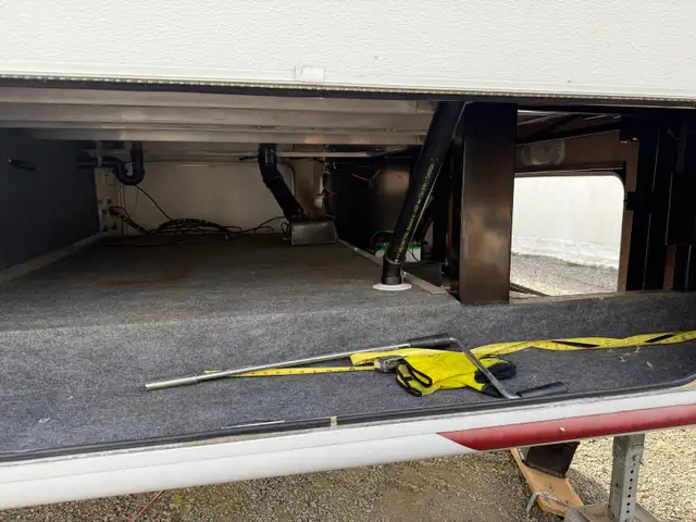 2011 Crossroads Cruiser 5th Wheel - 31 ft in RVs & Motorhomes in Delta/Surrey/Langley - Image 6
