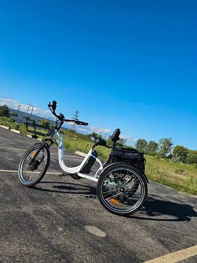 Visit us at www.zeusebikes.ca Available on the phone 7 days a week Free express shipping Financing A...