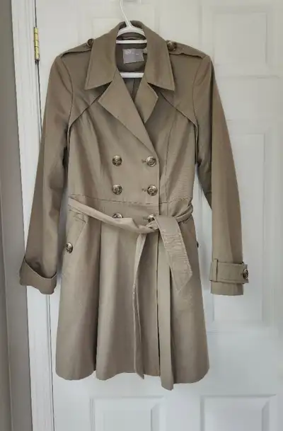 In good condition! Slight Greenish colour Pickup Brampton or downtown Toronto