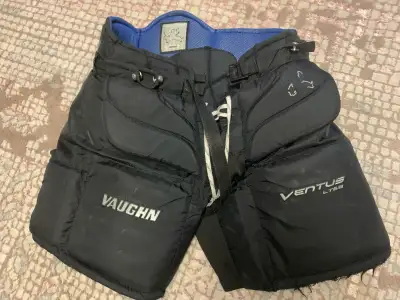 Vaughn goalie pants Jr. Small. Very comfortable pants. They were used last year, and will last a whi...