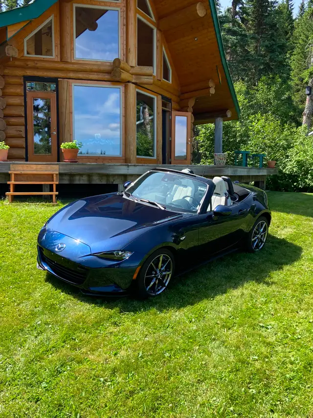 2021 MX5 Mazda convertable