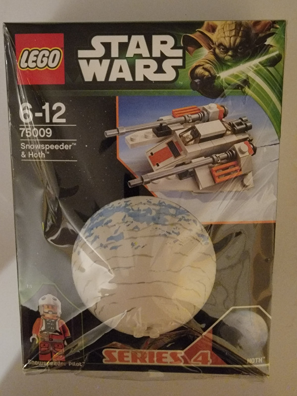 LEGO 75009 Snowspeeder & Planet Hoth - NISB - VERY RARE! in Toys & Games in City of Halifax