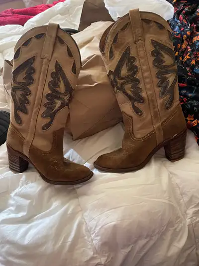 vintage leather brown butterfly cowboy boots size 6 1/2, View more