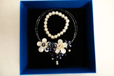 Cultured Freshwater and Mother of Pearl Necklace & Bracelet Set, View more