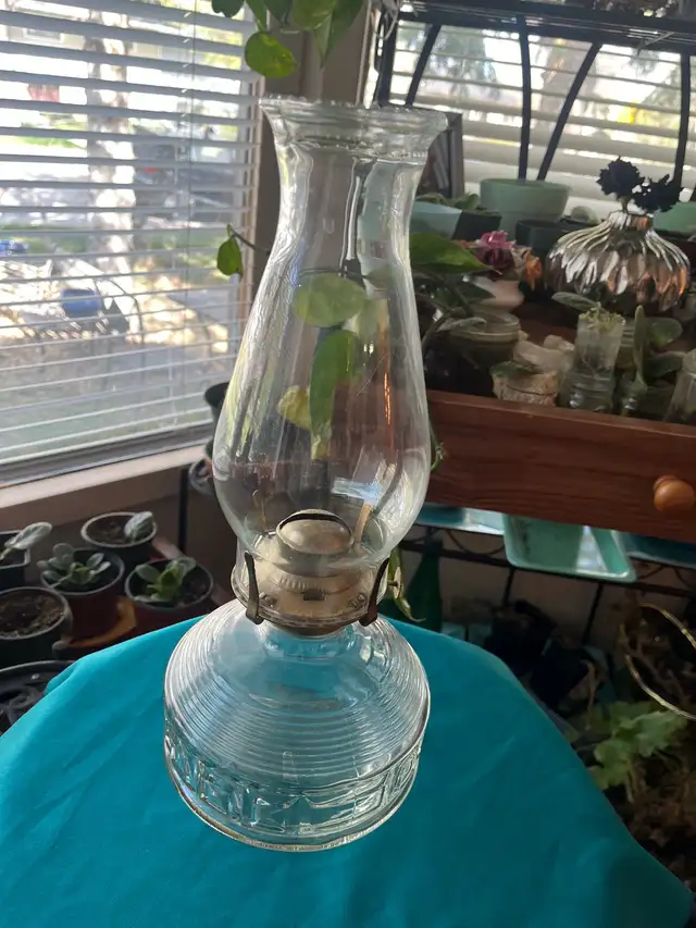 Decorative vintage oil lamp63654761032449121