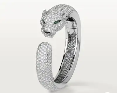 LuxCorner Custom Made Cartier Panthere bracelet White gold, onyx and 2 emeralds, Diamond paved - Bra...