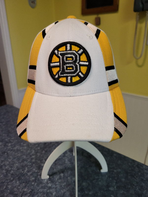 Hats For Sale in Hockey in Hamilton - Image 3