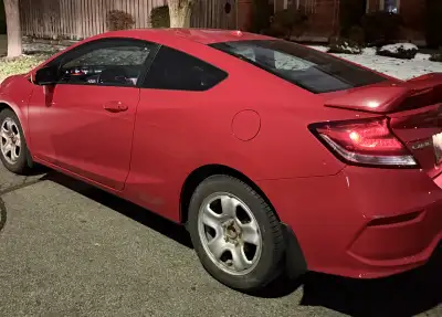 Honda Civic winter tires and rims! Set of 4 Michelin X-Ice winter tires (205/55R16) mounted and bala...