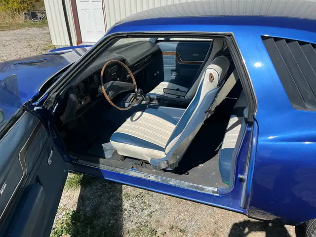 1975 Pontiac LeMans Coupe Sport in Classic Cars in Gatineau - Image 11