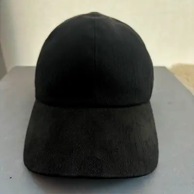 Louis Vuitton: Monogram Essential Cap [negotiable], View more