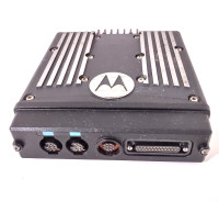 MOTOROLA XTL5000 MOBILE RADIO M20URS9PW1AN+Speaker HSN4031B+Micr