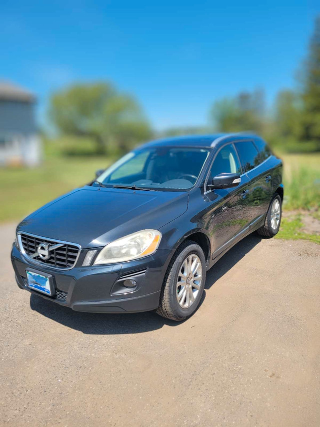 2010 Volvo XC60 T6 in Cars & Trucks in Thunder Bay - Image 2