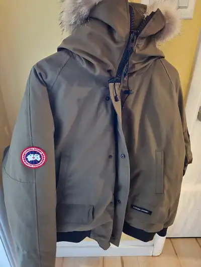 Canada Goose XL fits L Heritage Chilliwack Bomber $675, View more