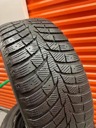 4/350$ total pneu état neuf 9/32 sur rims 5x114,3 Hyundai ou Kia ou Honda civic