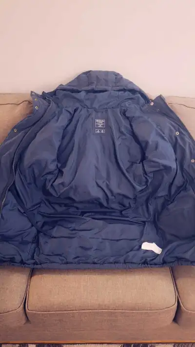 Abercrombie & Fitch Women's winter puffer jacket S/M, View more
