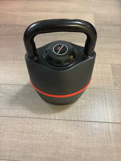 Bowflex SelectTech 840 Adjustable Kettlebell: No issues at all, works perfectly fine. Used like new....