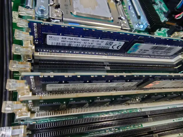 IBM SAN Controller 2145-DH8 2x E5-2650v2 No Ram535727053682790403