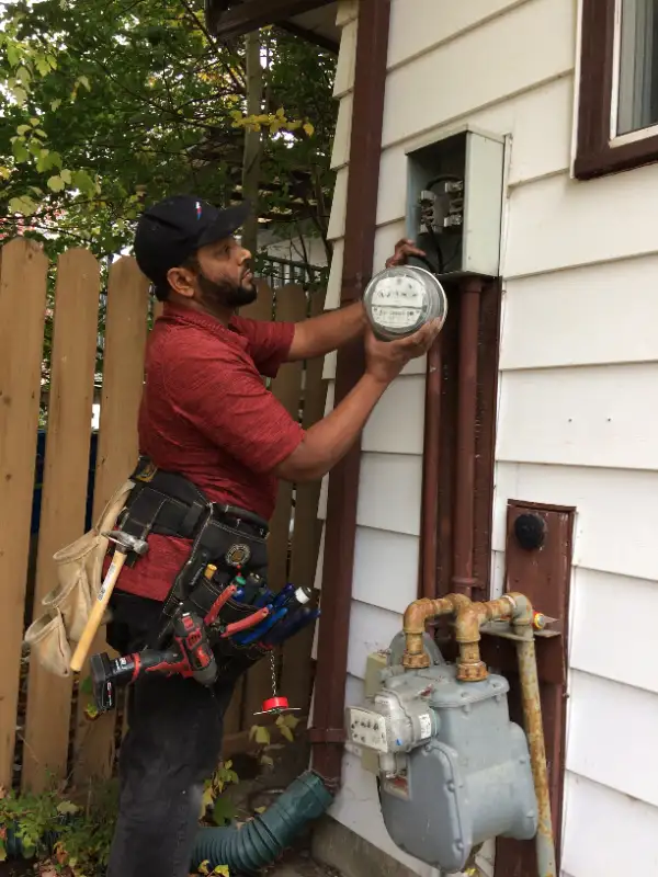 Expert Licensed Electrician 7 days available fair price63436968964227122