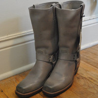 NEW Frye Harness 12R Boots - Slate - Size 10