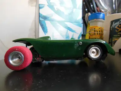 1/24 scale. With control. Foam tires are hard. Custom. Also extra Toranado body.