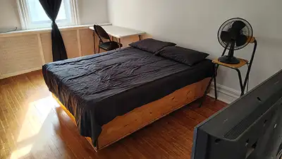 WEEKLY ROOM FOR MEN
