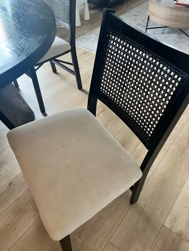 Round Dining Set63804703171971121