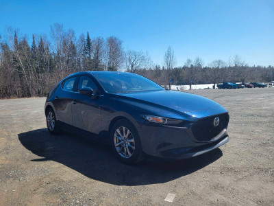 2019 Mazda 3 hatchback with sunroof