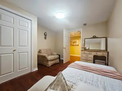 Unit for renting to 1 lady