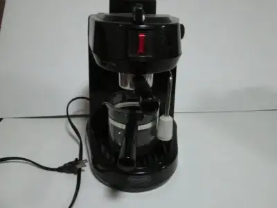 Espresso/Cappuccino machine, DeLonghi, Type BAR 2 U. Available in Burlington. Only $40.