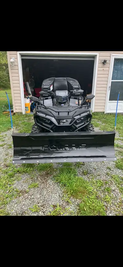 2024 Polaris 570 Sportsman Trail 852 kms, come with factory plow, hand guards, gas jug, full backsea...