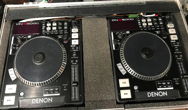 2 Denon DJ DN-S5000 dans Équipement pour DJ et sonorisation  à Ville de Montréal