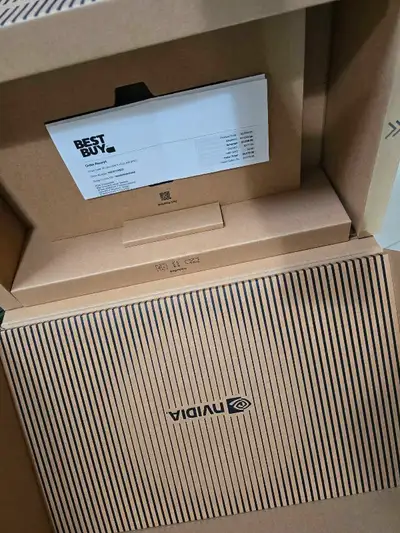 RTX 5090 FOUNDERS EDITION, View more