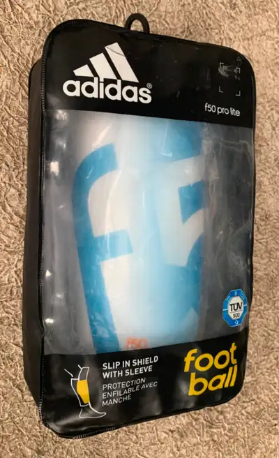 Adidas "f50 pro lite" Shield & Sleeve Soccer / Footbal. Size L. l used the insert shield with cover...