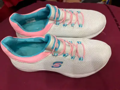 Women’s Sketcher Sport Runners - Size 8 - BRAND NEW, View more