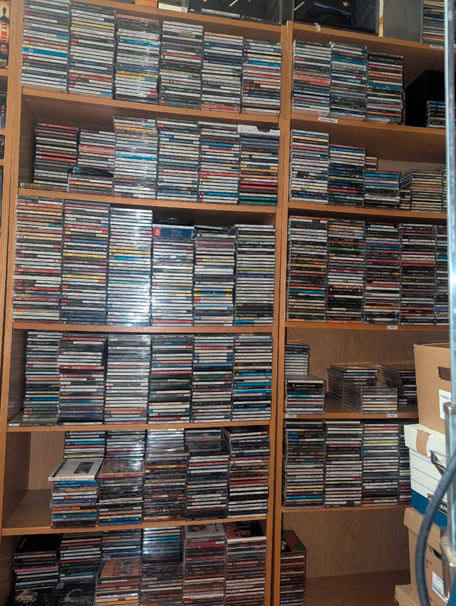 Over 1000 Music Cds dans CD, DVD et Blu-ray  à Longueuil/Rive Sud