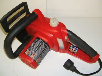 I have for sale a HOMELITE ELECTRIC CHAINSAW MOTOR & HOUSING. Model UT43103A 9- amps. It normally us...
