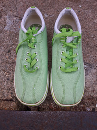 Women's Size 8 Celery-green Sneakers