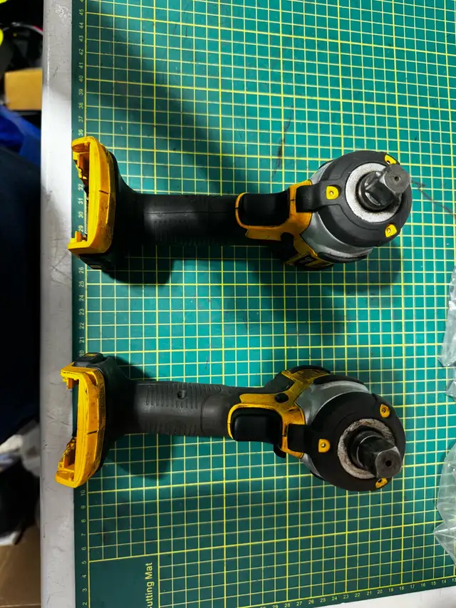 dewalt dcf880 1/2 impact wrench bare tool in Power Tools in Mississauga / Peel Region - Image 3