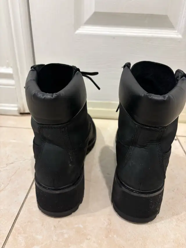 Timberland US 8.5 Women Black Boots in Women's - Shoes in Mississauga / Peel Region - Image 6