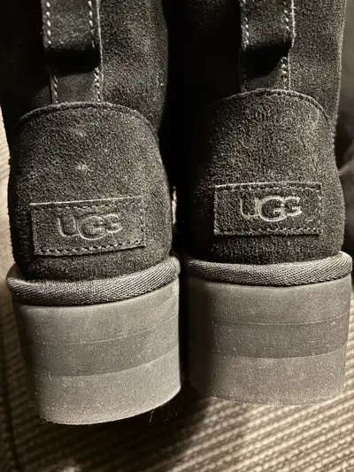 UGG platform, size 7 black boots. Worn once! Looking for a new home! Message if interested! Willing...