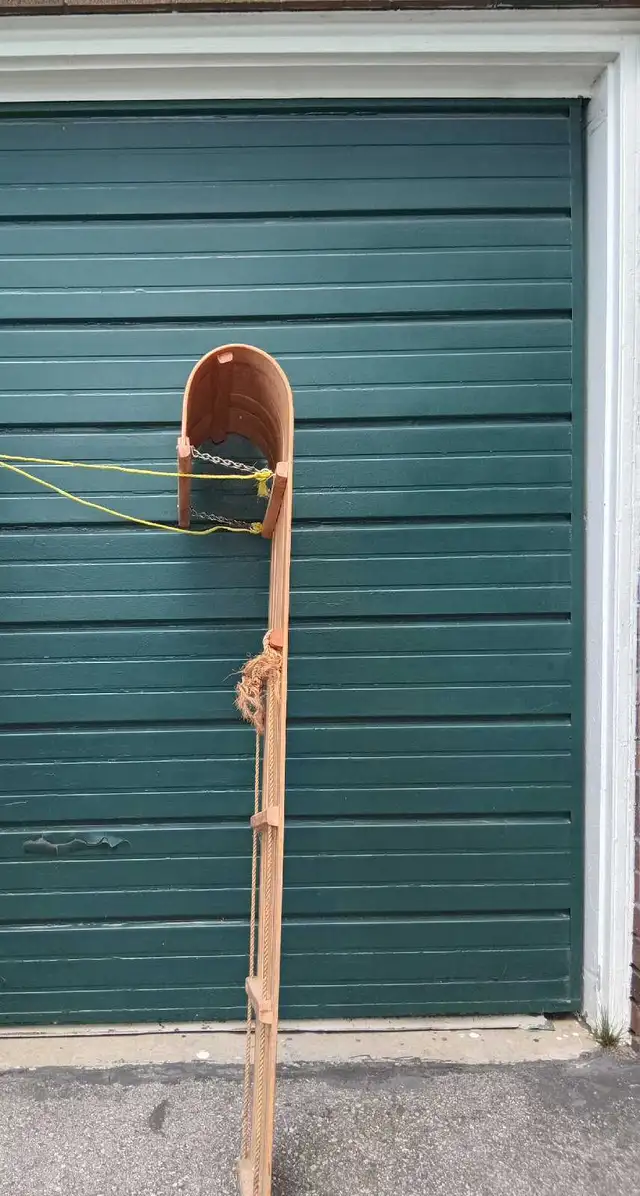 Vintage Wood Sled/ Toboggan in Fishing, Camping & Outdoors in City of Toronto - Image 3