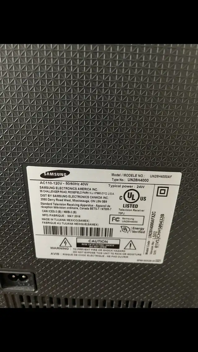 Samsung 28 inch TV in TVs in City of Toronto - Image 3