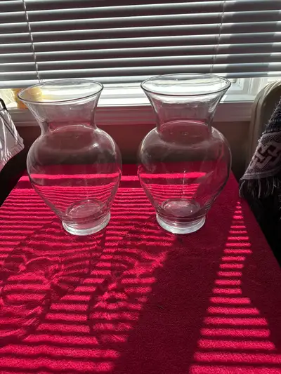 2 new condition vases , View more
