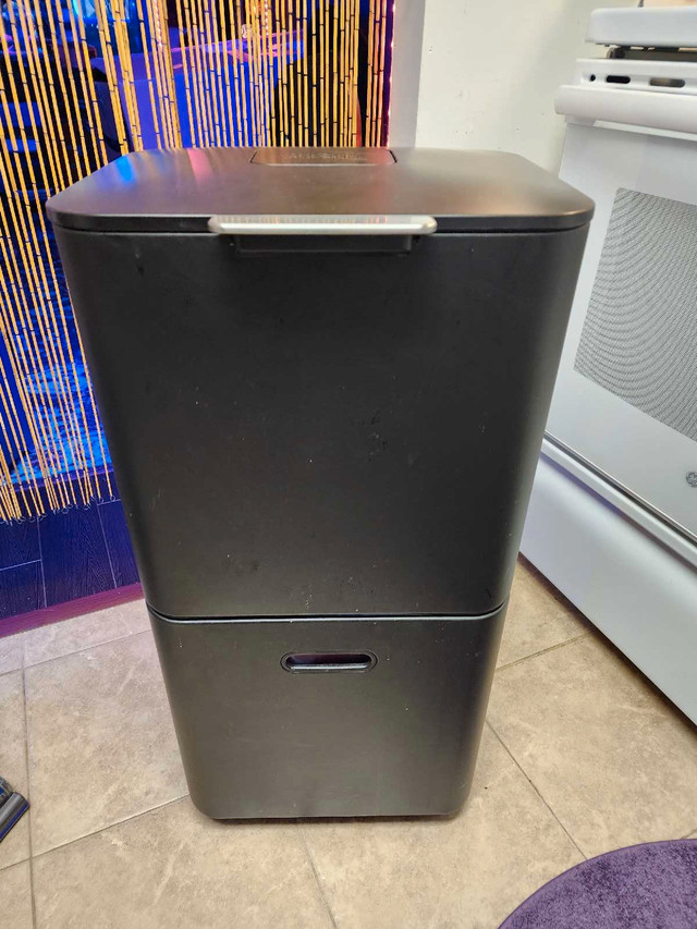 60L Joseph Joseph Totem Dual Trash Can/Recycle Bin in Storage & Organization in City of Toronto - Image 2
